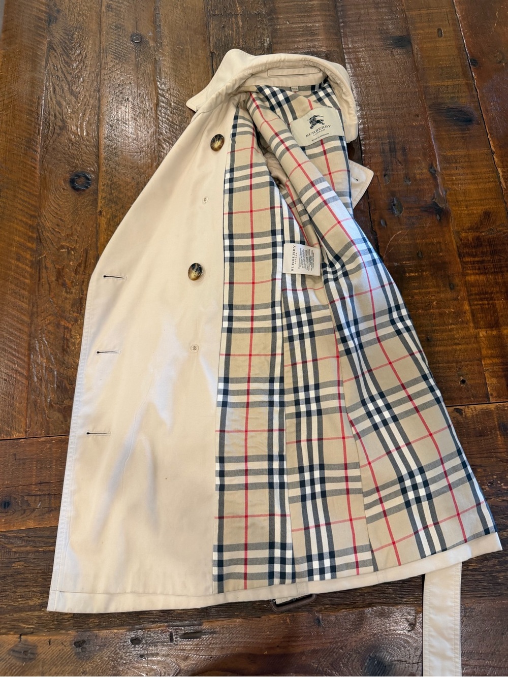 Burberry Beige Trench Coat with Signature Check Lining - Picture 10 of 11
